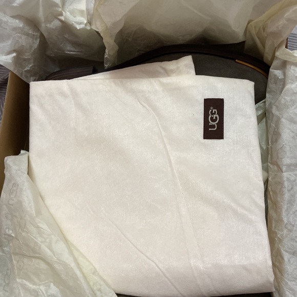 UGG Kelby Mouse Grey Suede Side Zip Short Boots - Picture 5 of 6